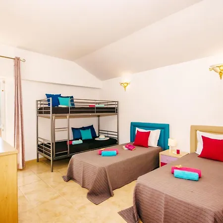 Saint Martin By Algarve Vacation Вілла