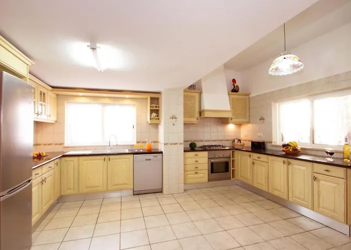 Villa Saint Martin By Algarve Vacation